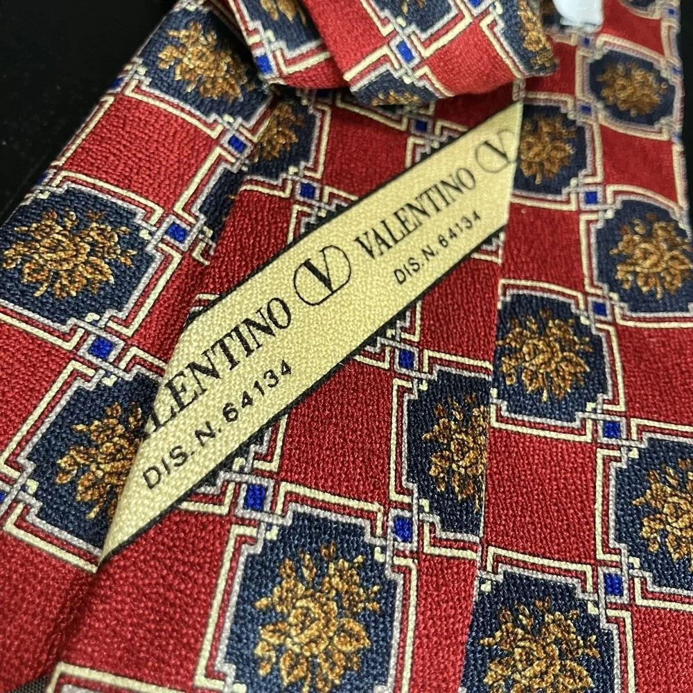 Valentino Cravatte Silk Necktie Red Blue Gold Geometric Medallion Made In Italy